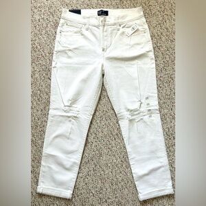 NWT- Gap Girlfriend white jeans size: 6